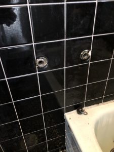上京区 浴室水漏れ